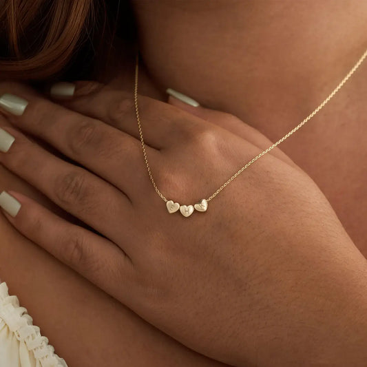 Spersonalizowany naszyjnik z inicjałami w kształcie serca